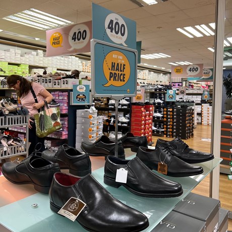 Søg Overvind Foran dig Back to school with Deichmann! 👞💚 - The Marlowes